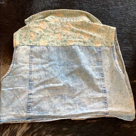 Vintage Denim Floral Crop Vest! - Picture 7 of 7